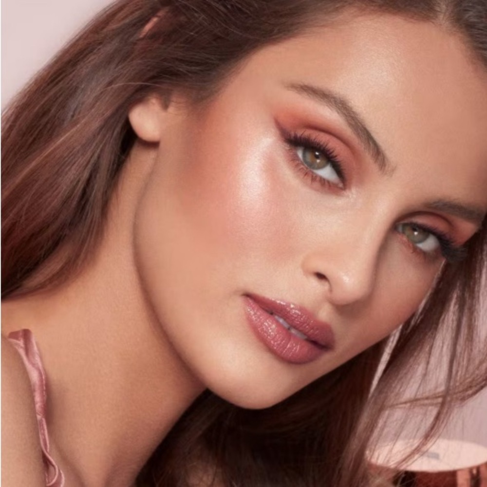 ✨Host Pick✨ Charlotte Tilbury Pillow Talk Beauty Light Wand - Picture 10 of 11
